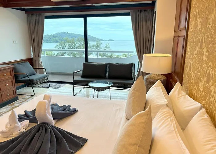 Sea View Apartment With Jacuzzi At Patong Tower
